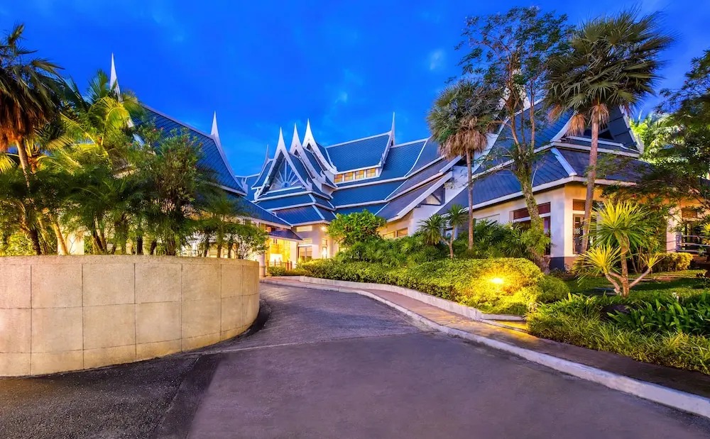 هتل چادا تای ویلیج